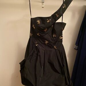 Bubble hem one shoulder dress